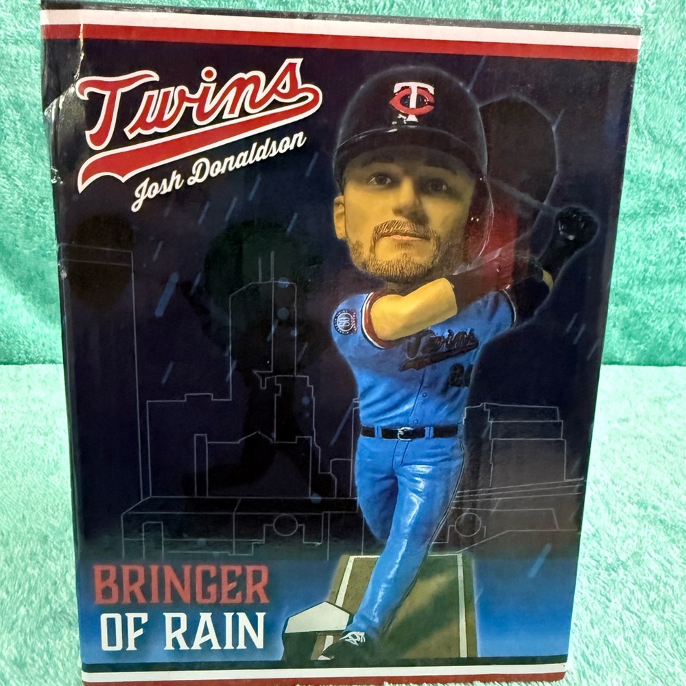 Minnesota Twins Josh Donaldson “Bringer Of Rain” Bobblehead